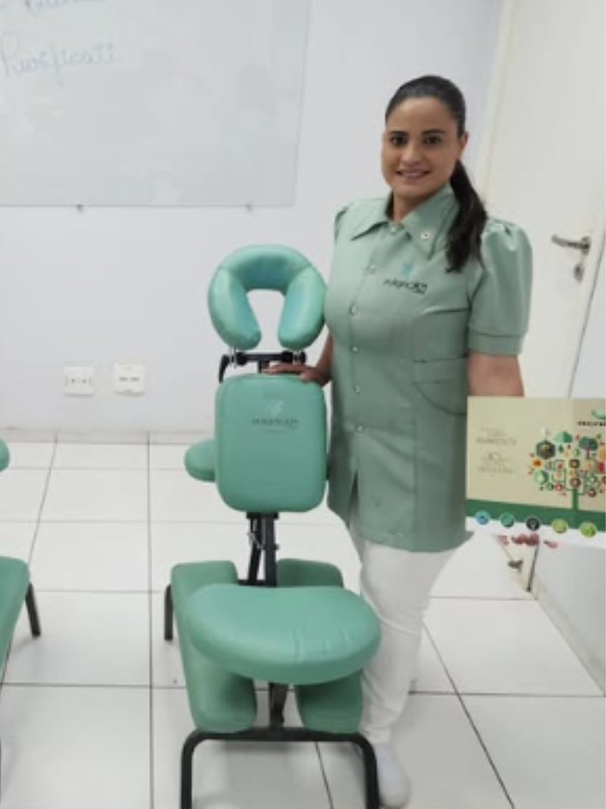 Equipe da Purificati pronta para atender quick massage em uma empresa
